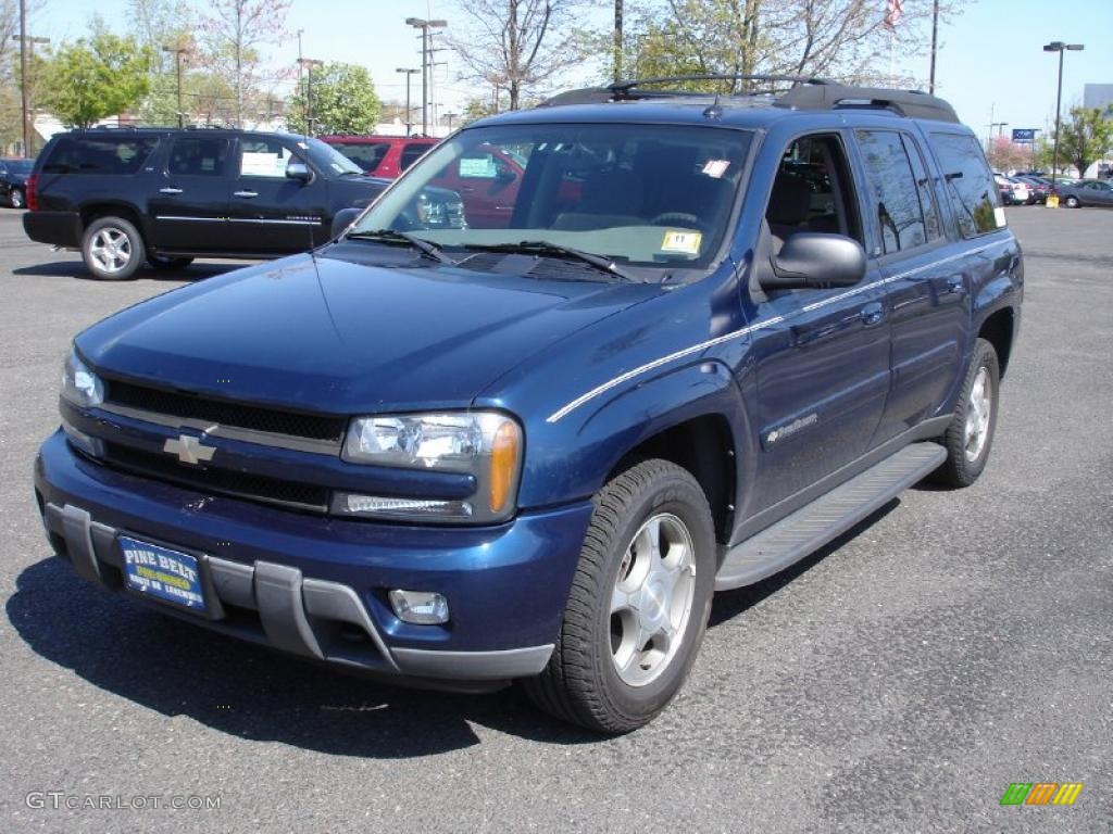 2004 TrailBlazer EXT LS 4x4 - Indigo Blue Metallic / Light Cashmere photo #1