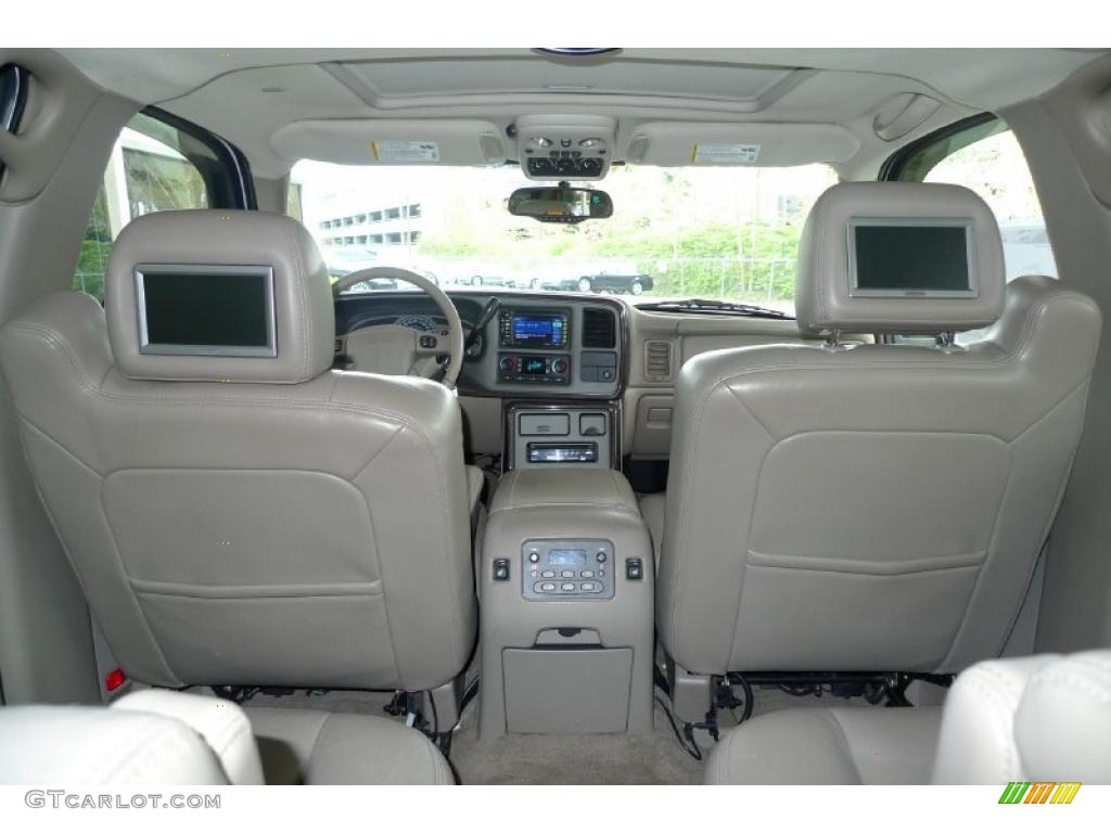 2004 Yukon XL Denali AWD - Summit White / Sandstone photo #33