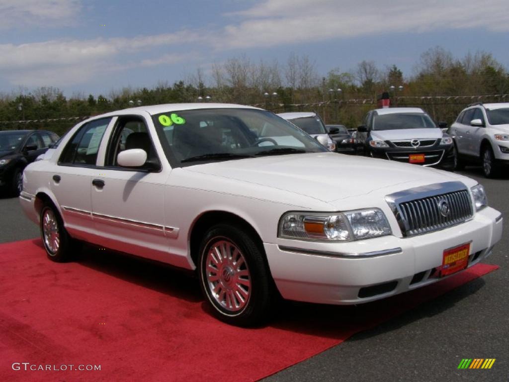 2006 Grand Marquis LS - Vibrant White / Medium Light Stone photo #5