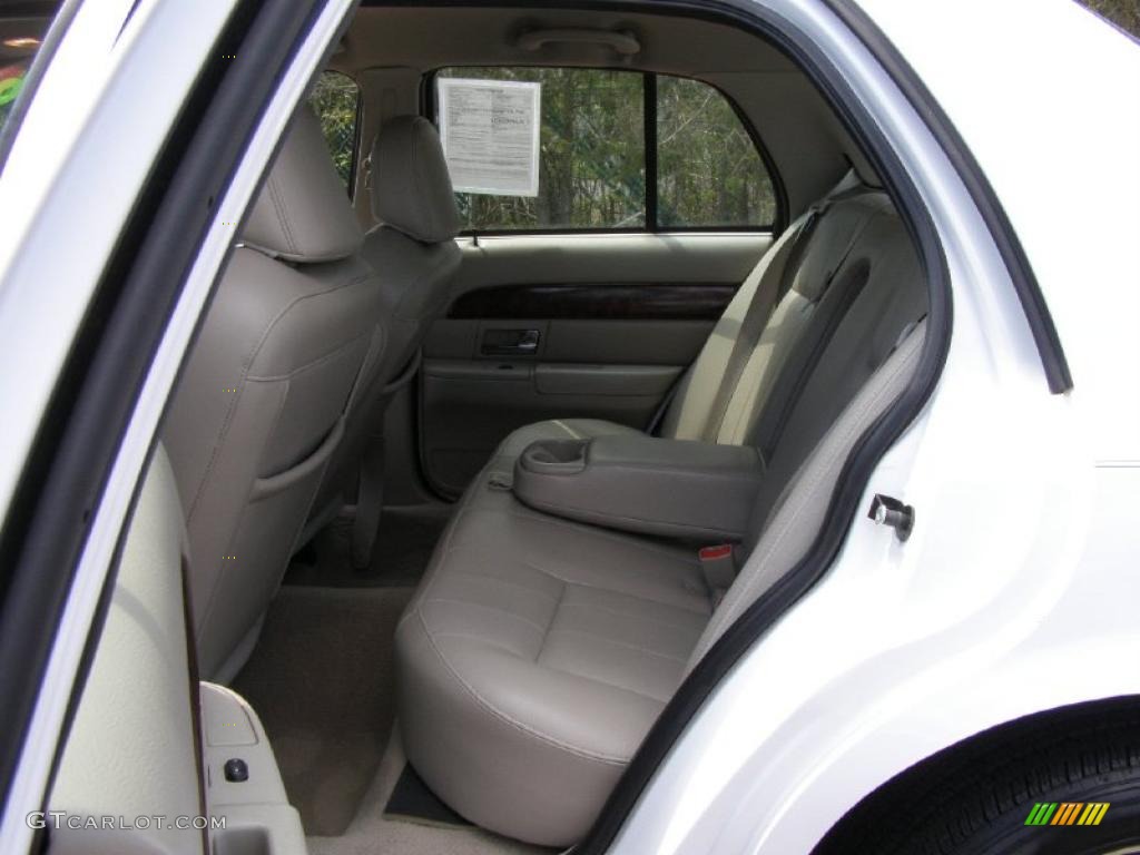 2006 Grand Marquis LS - Vibrant White / Medium Light Stone photo #20