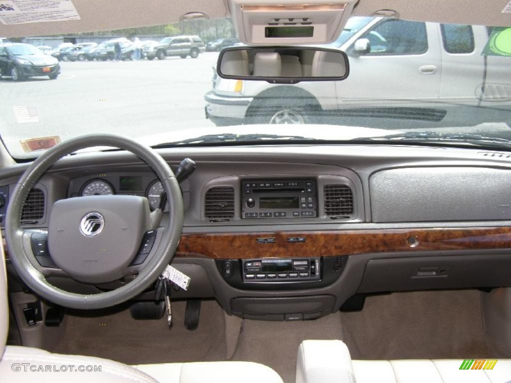 2006 Grand Marquis LS - Vibrant White / Medium Light Stone photo #21
