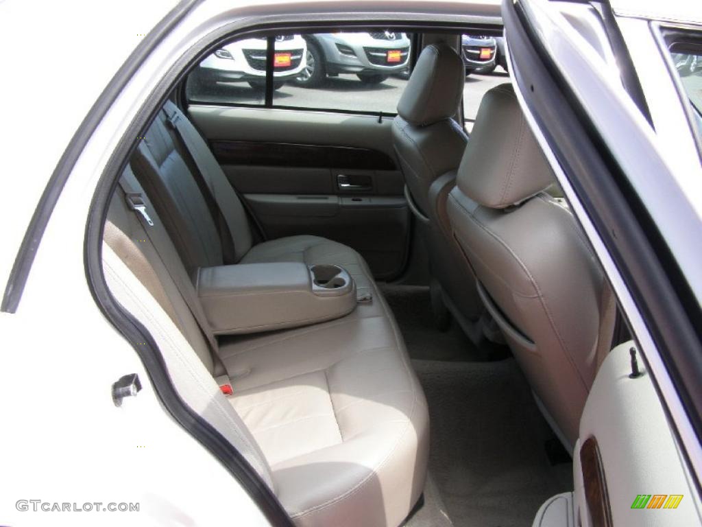 2006 Grand Marquis LS - Vibrant White / Medium Light Stone photo #23