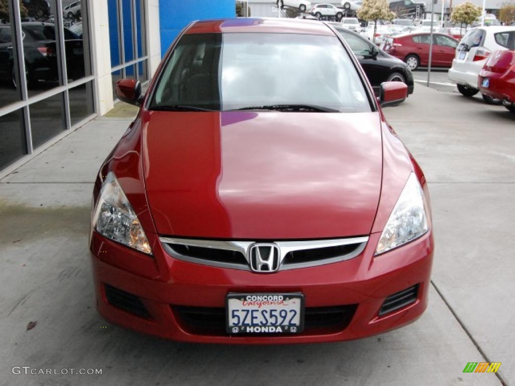 2007 Accord SE Sedan - Moroccan Red Pearl / Gray photo #8