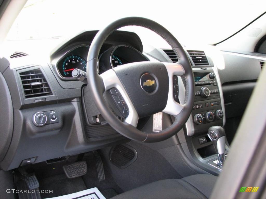 2010 Traverse LT - Cyber Gray Metallic / Dark Gray/Light Gray photo #22