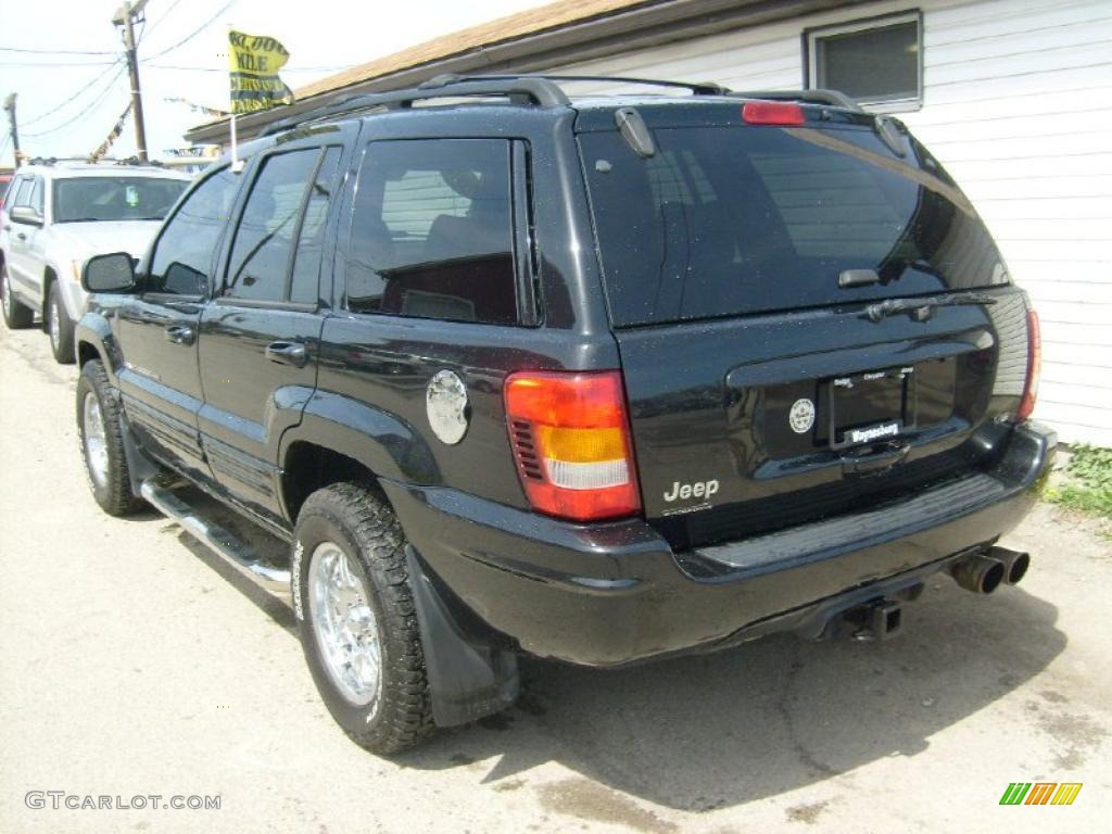 2004 Grand Cherokee Limited 4x4 - Brillant Black Crystal Pearl / Taupe photo #3