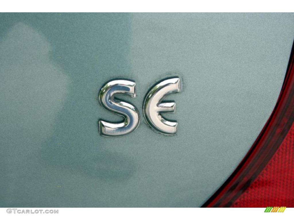 2003 Ford Focus SE Sedan Marks and Logos Photo #28628100