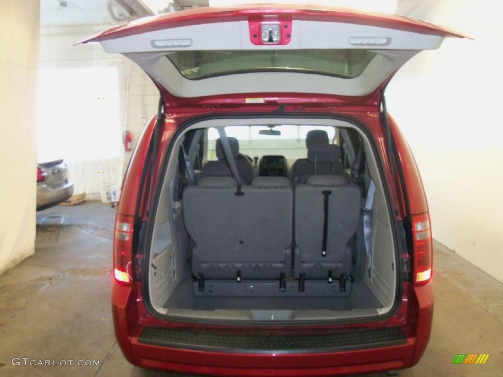 2009 Grand Caravan SE - Inferno Red Crystal Pearl / Medium Slate Gray/Light Shale photo #15