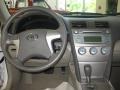 Super White - Camry LE Photo No. 17
