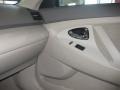 Super White - Camry LE Photo No. 23