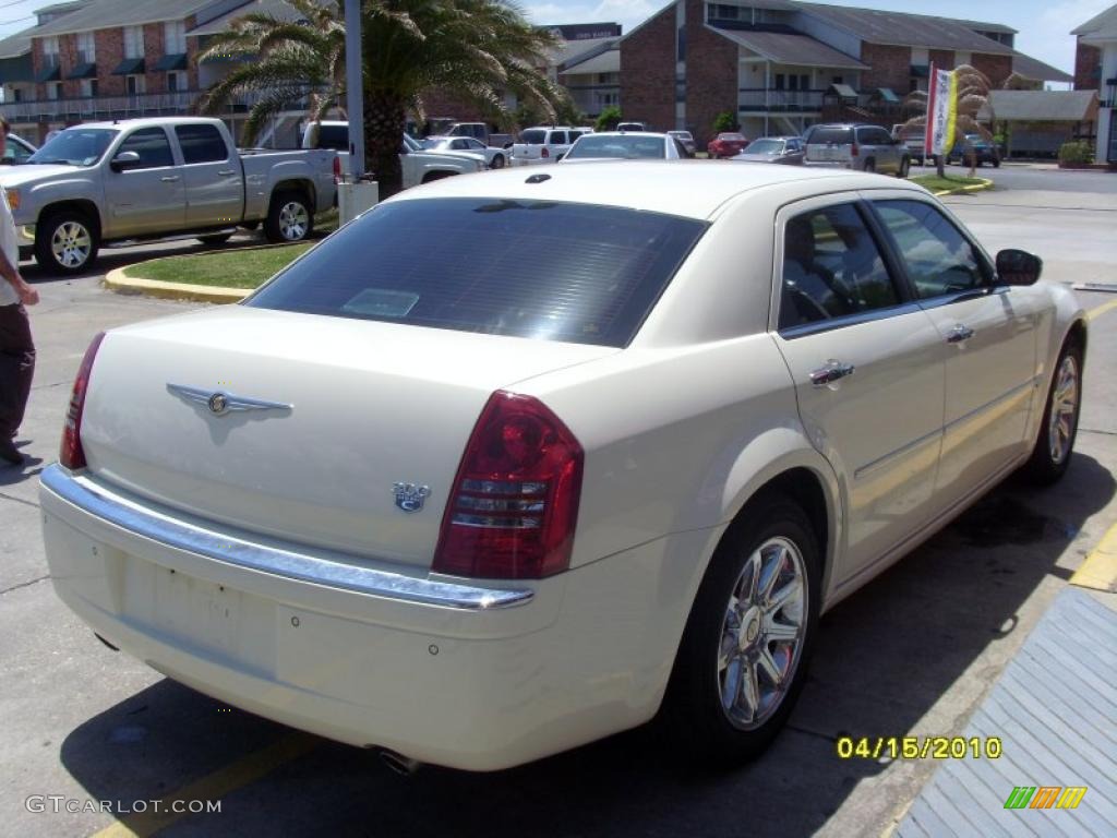 2006 300 C HEMI - Stone White / Dark Slate Gray/Light Graystone photo #4