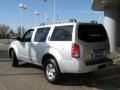 Silver Lightning - Pathfinder SE 4x4 Photo No. 4