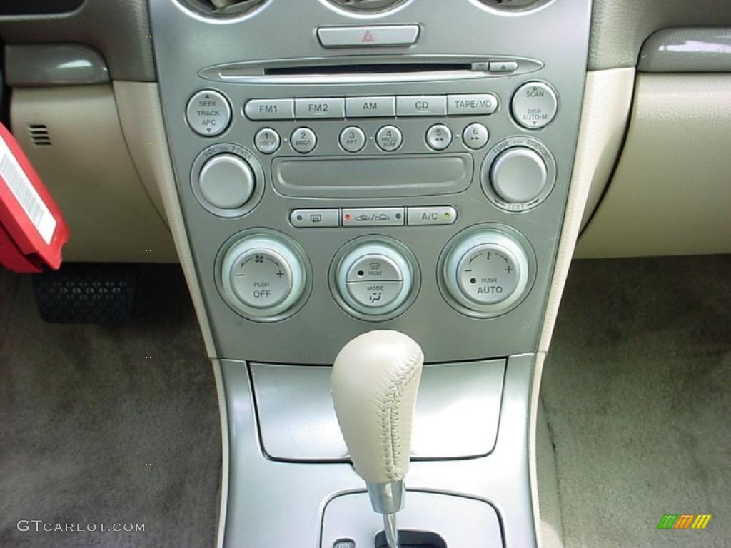 2004 Mazda MAZDA6 s Sport Wagon Controls Photo #28644548