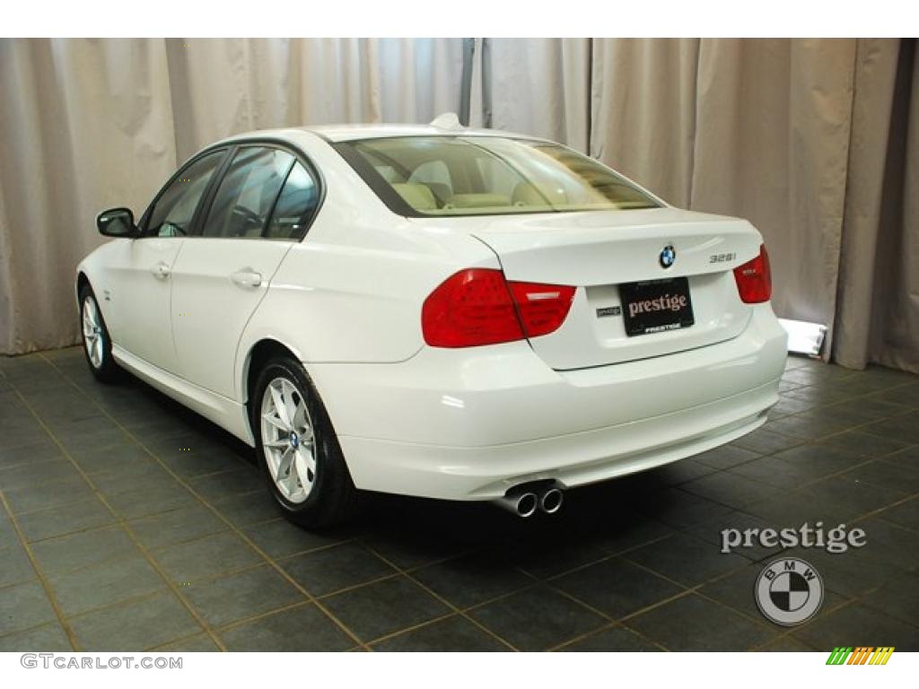 2010 3 Series 328i xDrive Sedan - Alpine White / Beige photo #4