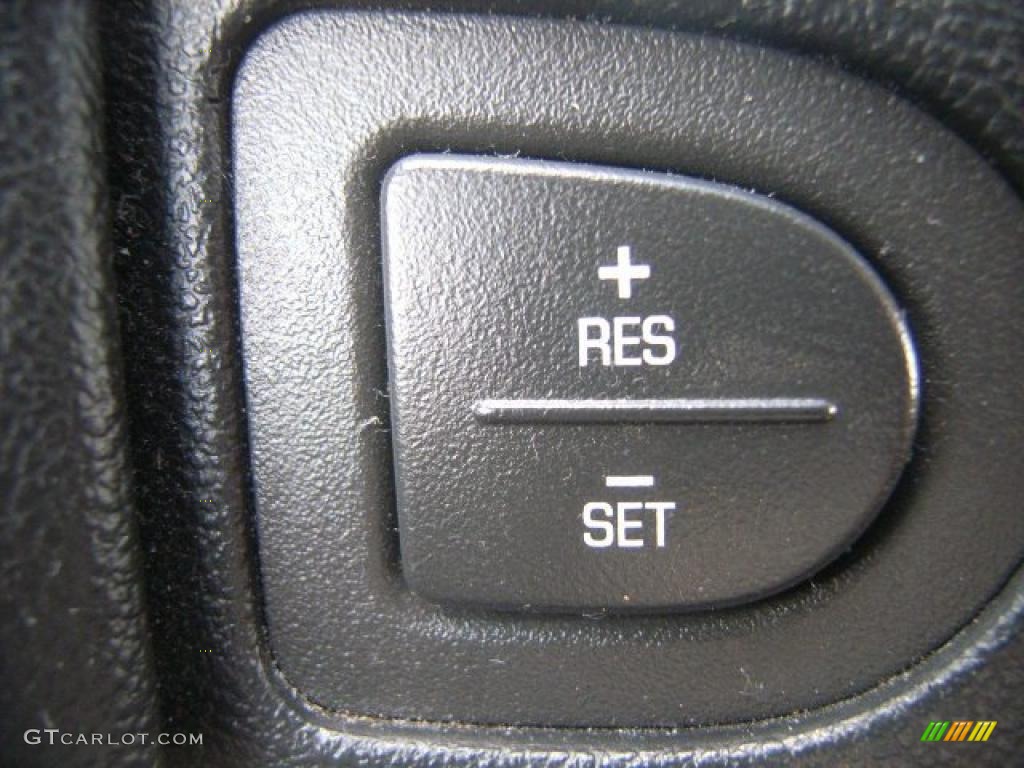 2005 G6 Sedan - Liquid Silver Metallic / Ebony photo #23