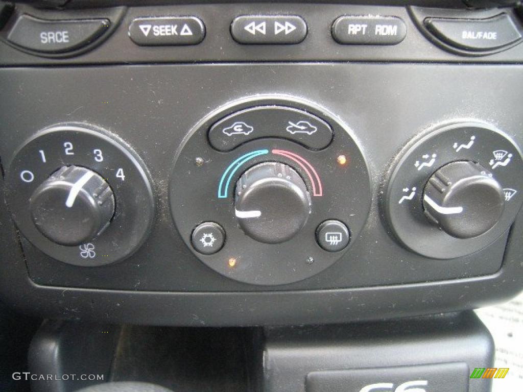 2005 G6 Sedan - Liquid Silver Metallic / Ebony photo #28