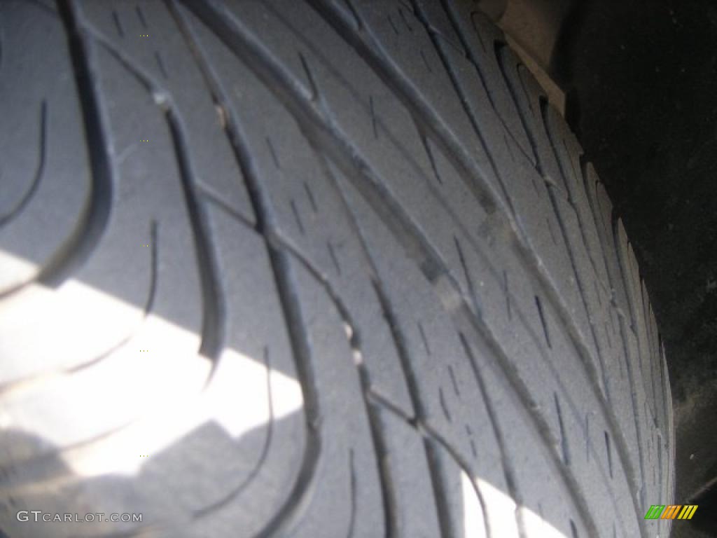 2005 G6 Sedan - Liquid Silver Metallic / Ebony photo #33