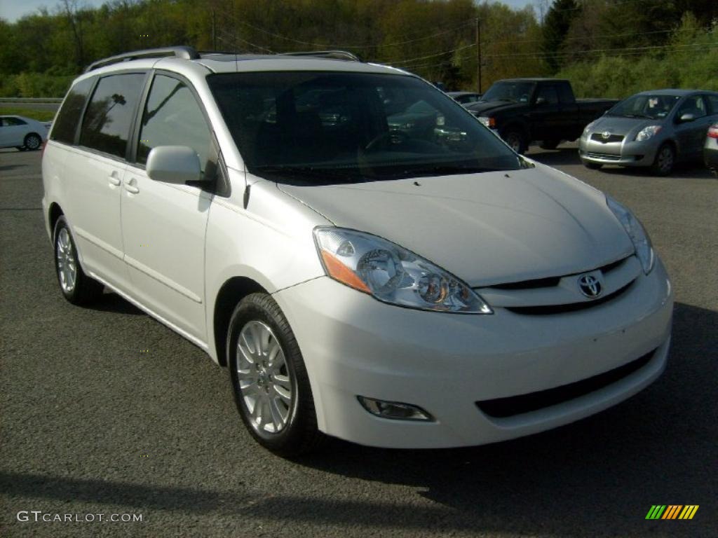 Arctic Frost Pearl Toyota Sienna
