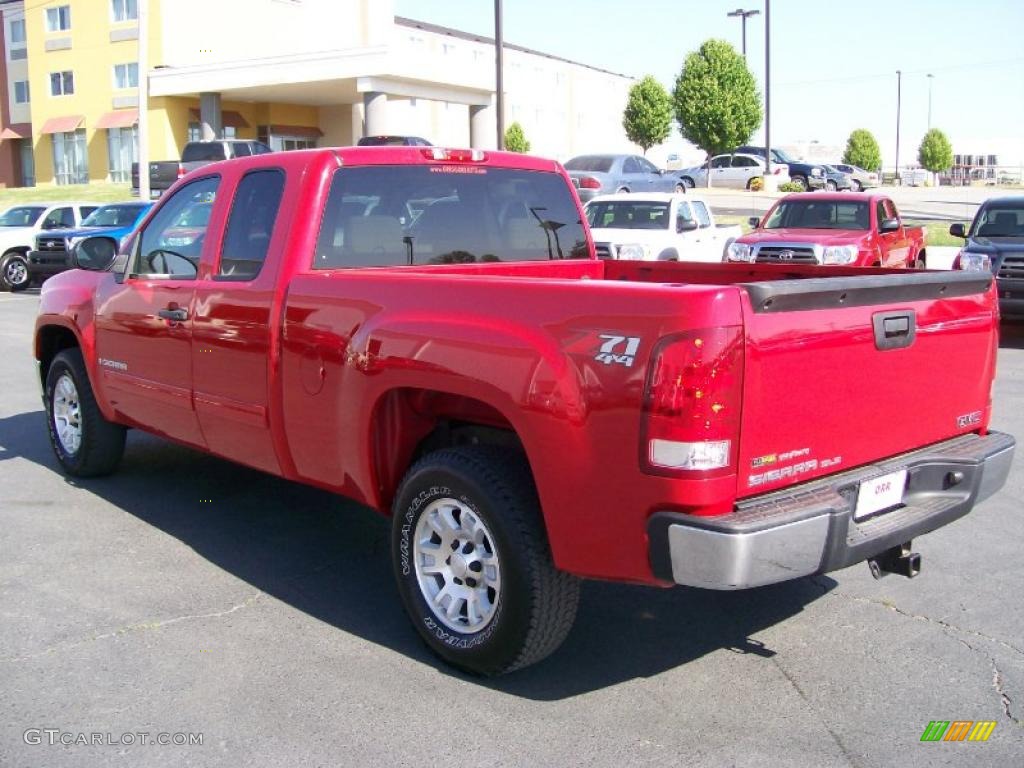 2008 Sierra 1500 SLE Extended Cab 4x4 - Fire Red / Light Cashmere photo #3