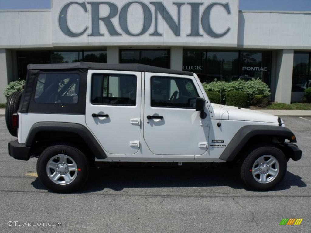 2010 Stone White Jeep Wrangler Unlimited Sport 4x4 28659398 Photo 10