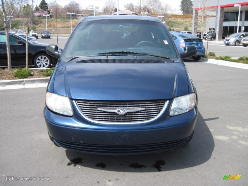 2001 Town & Country LX - Patriot Blue Pearl / Agate photo #6