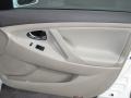 Super White - Camry Hybrid Photo No. 8
