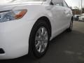 Super White - Camry Hybrid Photo No. 26