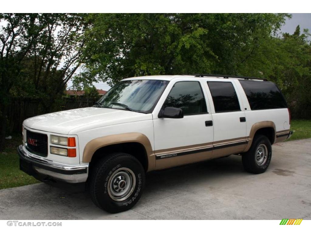 1999 Suburban K2500 SLT 4x4 - Summit White / Neutral photo #2