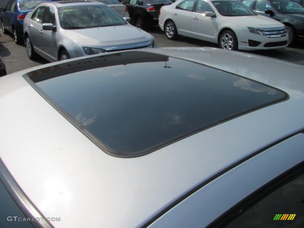 2002 Grand Am GT Sedan - Galaxy Silver Metallic / Dark Pewter photo #4