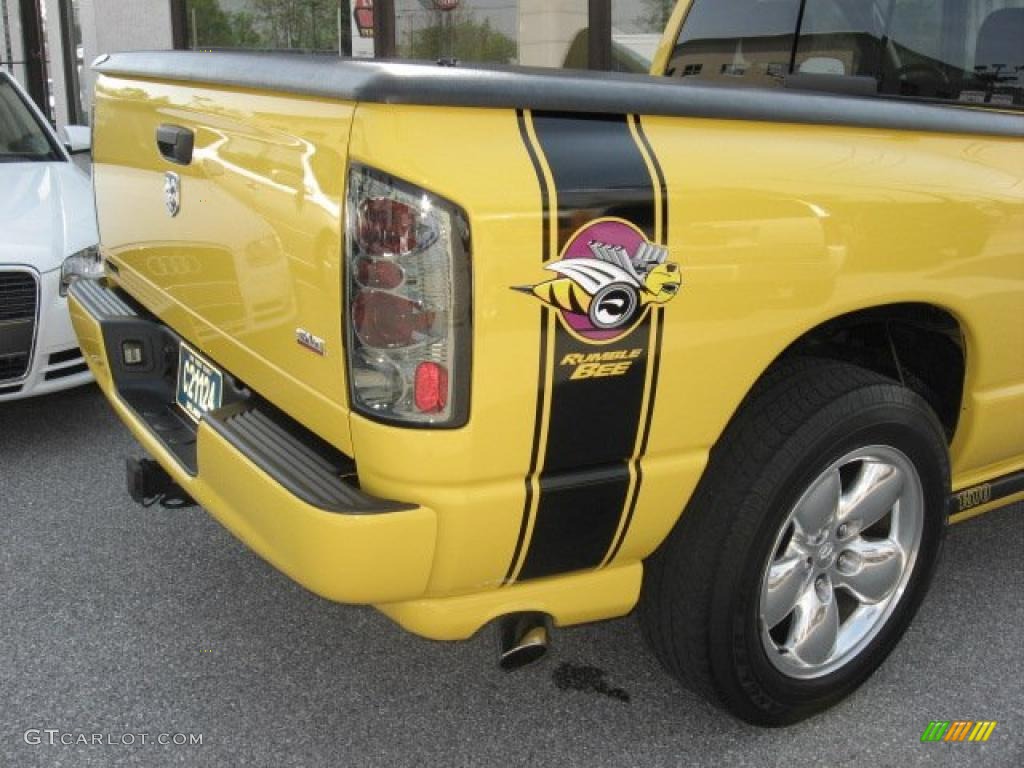 2005 Ram 1500 SLT Rumble Bee Regular Cab - Solar Yellow / Dark Slate Gray photo #46