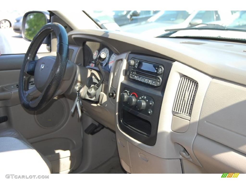 2005 Ram 1500 SLT Quad Cab - Bright White / Taupe photo #11