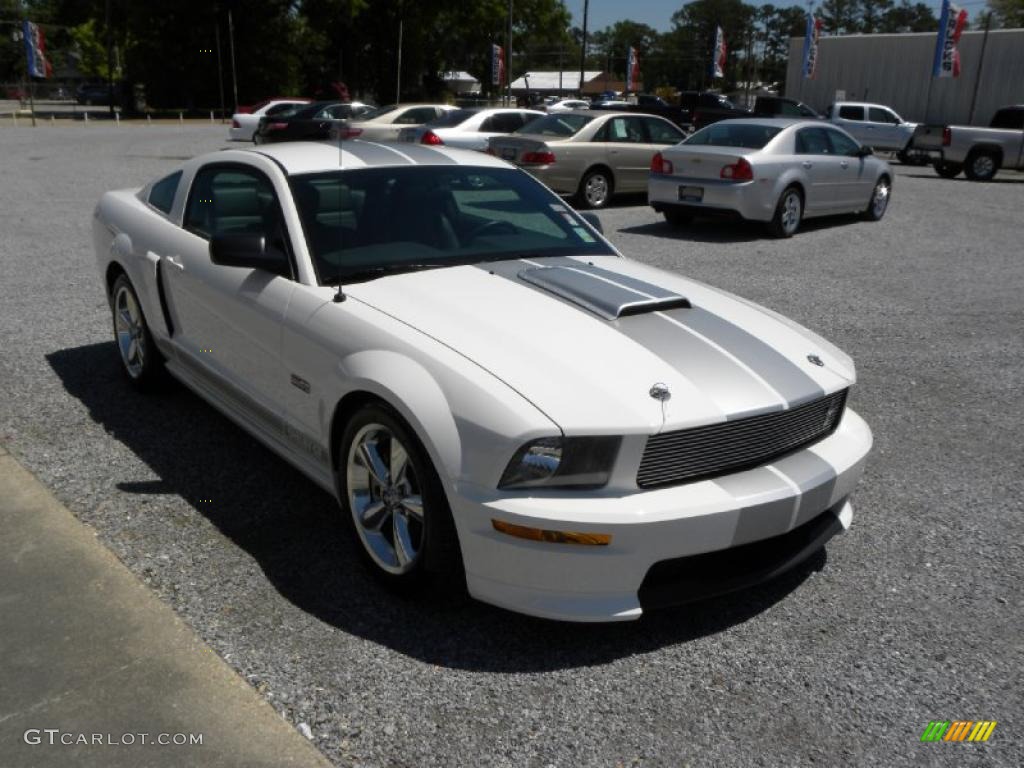 2007 Mustang Shelby GT Coupe - Performance White / Dark Charcoal photo #7