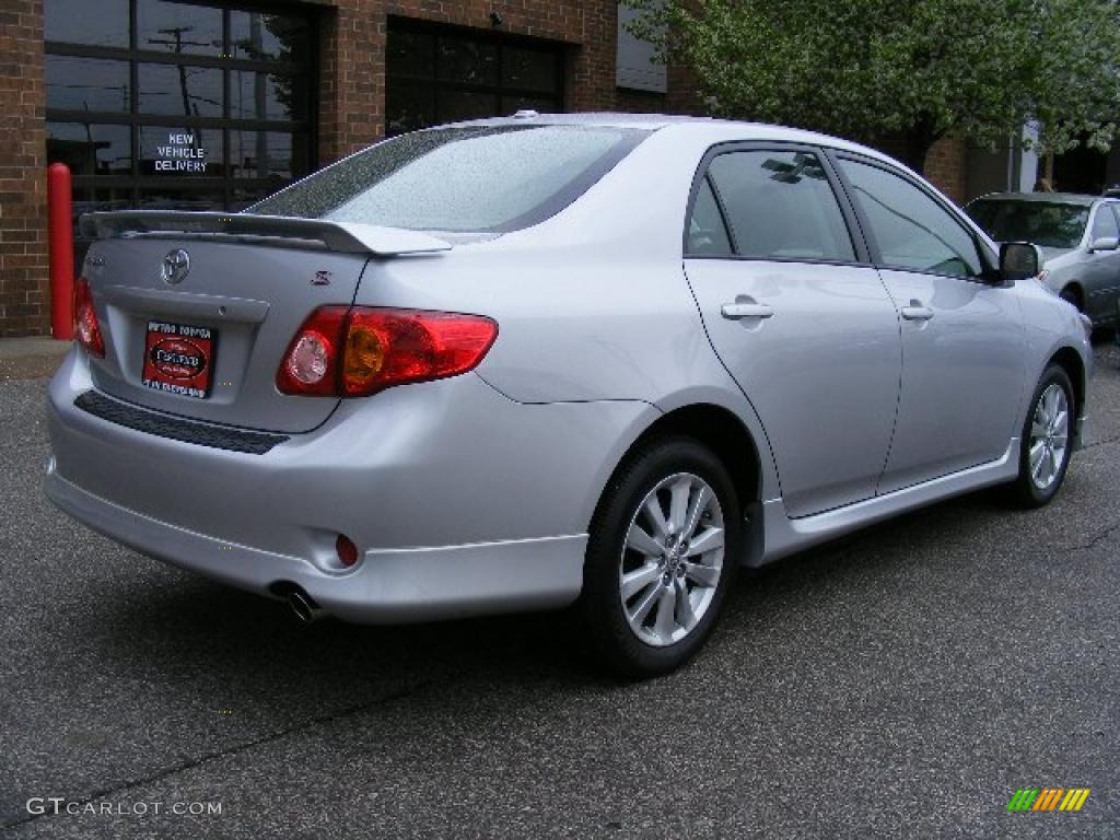 2010 Corolla S - Classic Silver Metallic / Dark Charcoal photo #3