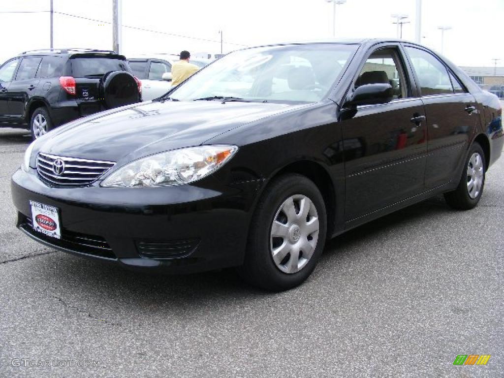 2006 Camry LE - Black / Taupe photo #7