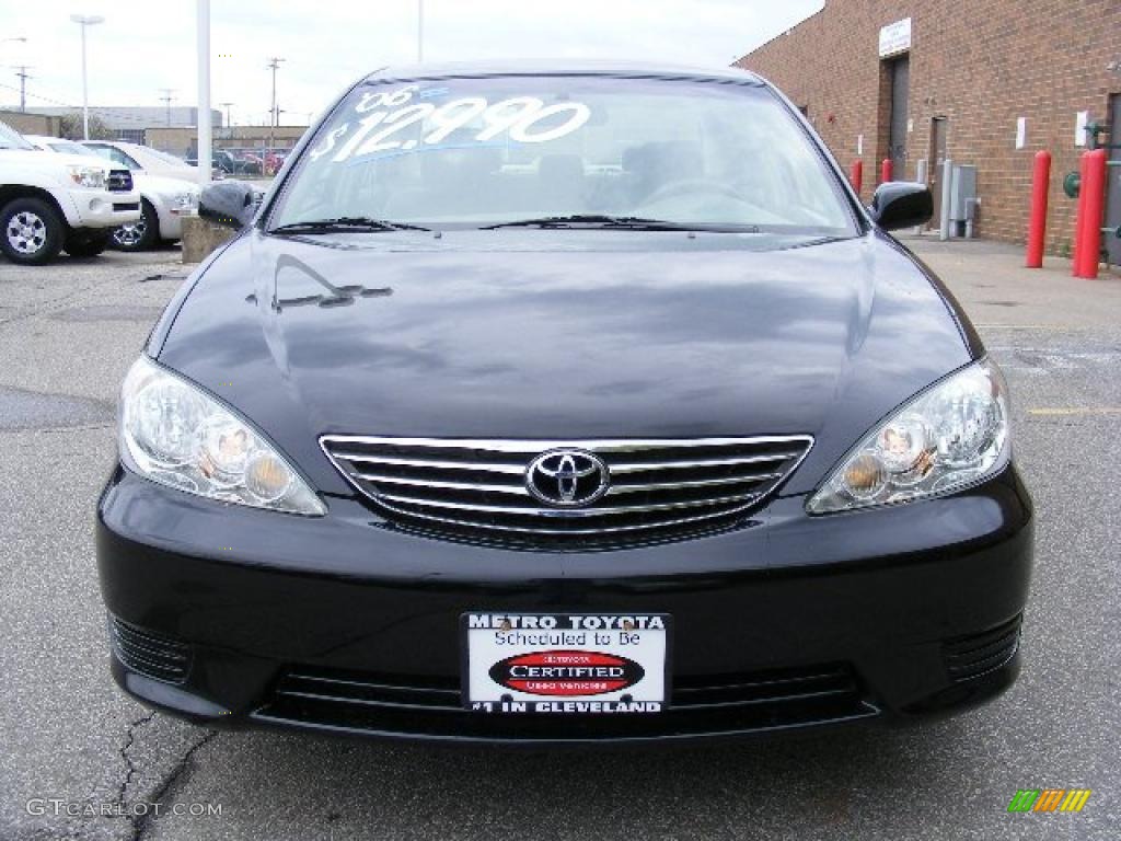 2006 Camry LE - Black / Taupe photo #8