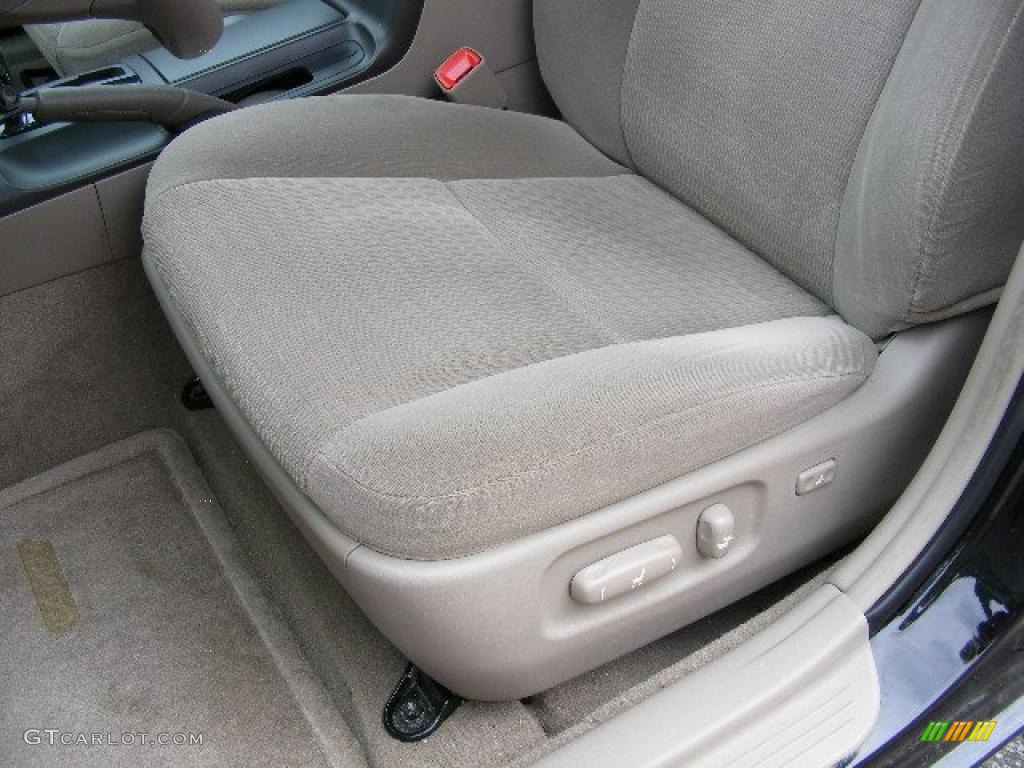 2006 Camry LE - Black / Taupe photo #10