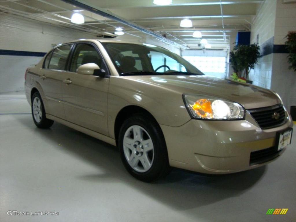 2006 Malibu LT V6 Sedan - Sandstone Metallic / Cashmere Beige photo #5