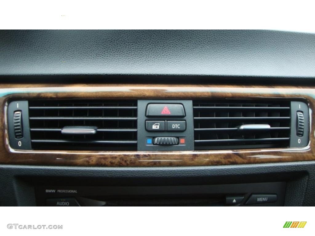 2006 3 Series 330xi Sedan - Jet Black / Black photo #9