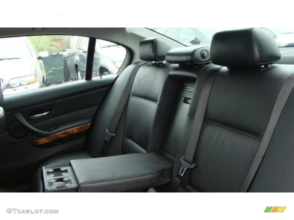 2006 3 Series 330xi Sedan - Jet Black / Black photo #14