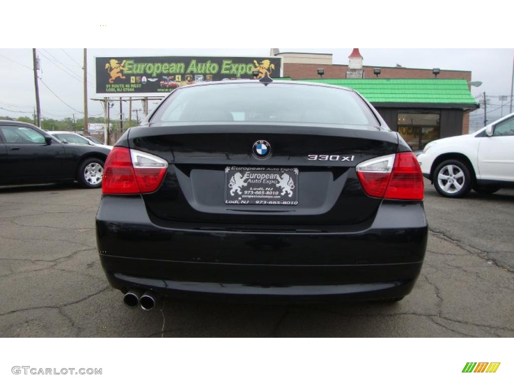2006 3 Series 330xi Sedan - Jet Black / Black photo #22