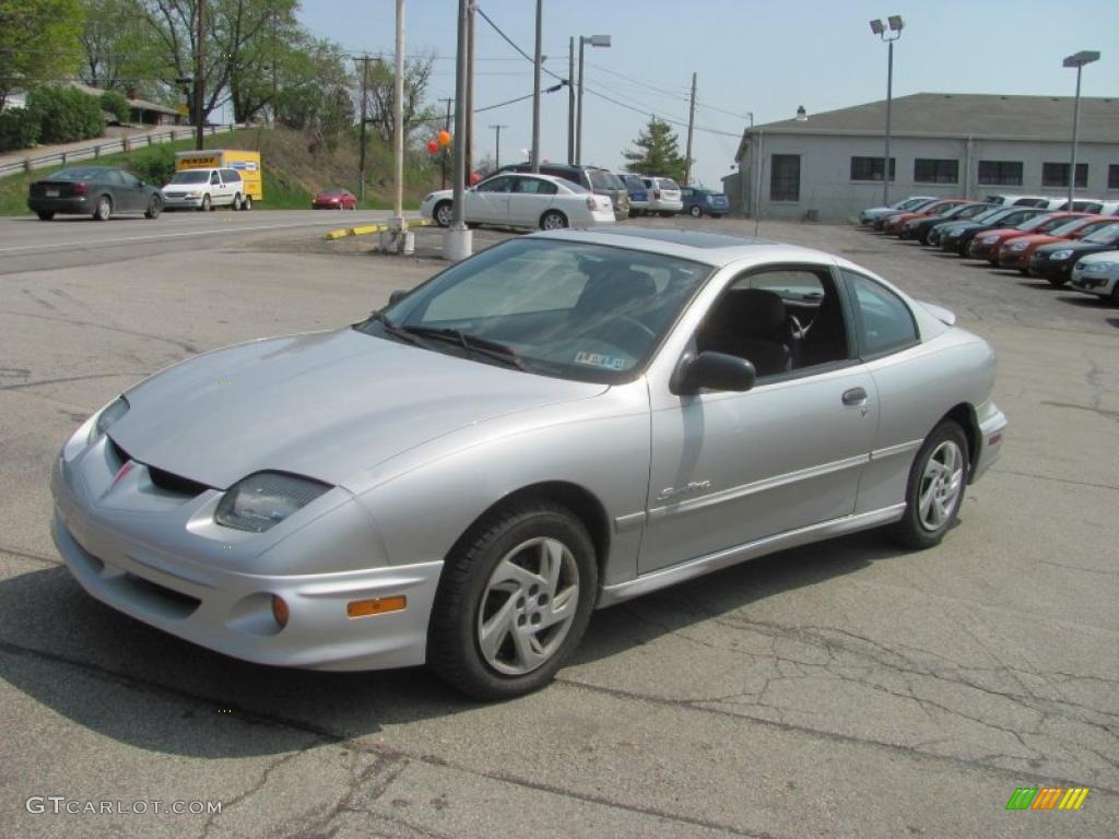 2002 Sunfire SE Coupe - Ultra Silver Metallic / Graphite photo #5