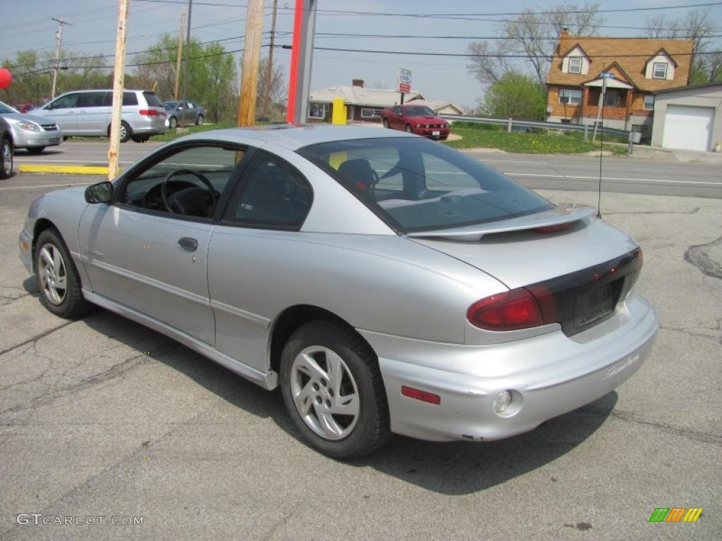 2002 Sunfire SE Coupe - Ultra Silver Metallic / Graphite photo #7