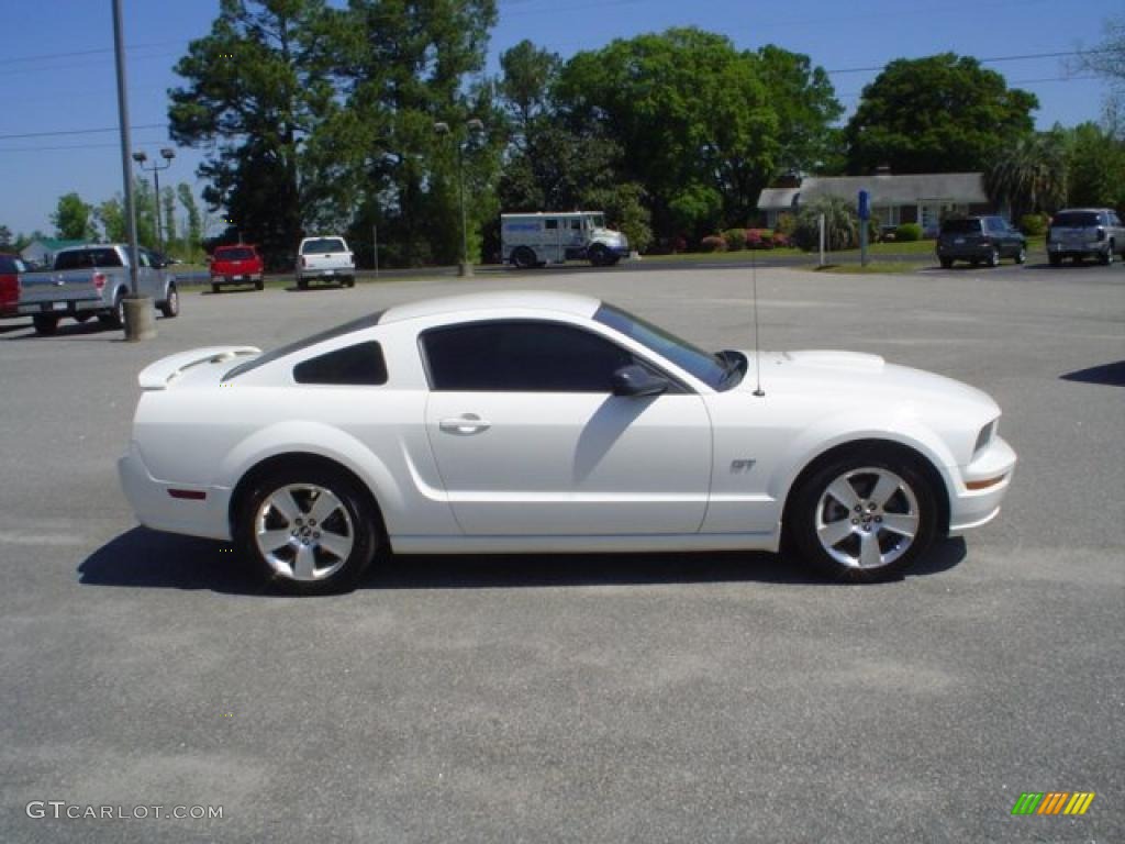 2007 Mustang GT Premium Coupe - Performance White / Medium Parchment photo #4