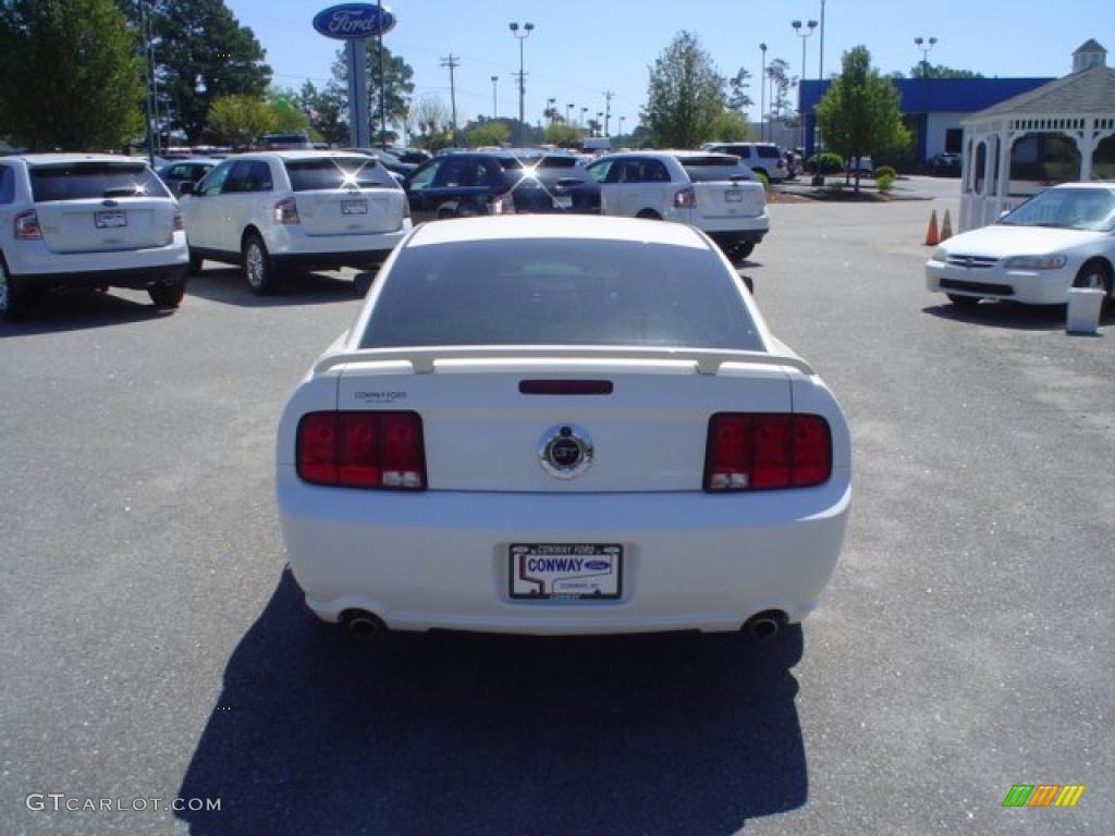 2007 Mustang GT Premium Coupe - Performance White / Medium Parchment photo #6