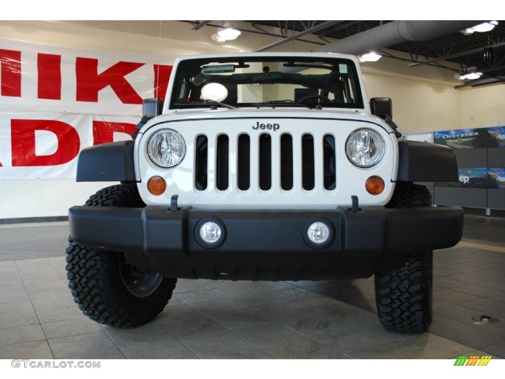 2010 Wrangler Sport Islander Edition 4x4 - Stone White / Dark Slate Gray/Blue photo #2