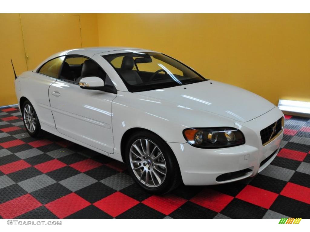 Ice White Volvo C70