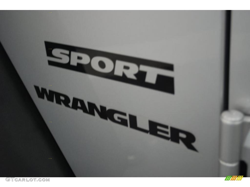 2010 Wrangler Sport 4x4 - Bright Silver Metallic / Dark Slate Gray/Medium Slate Gray photo #5