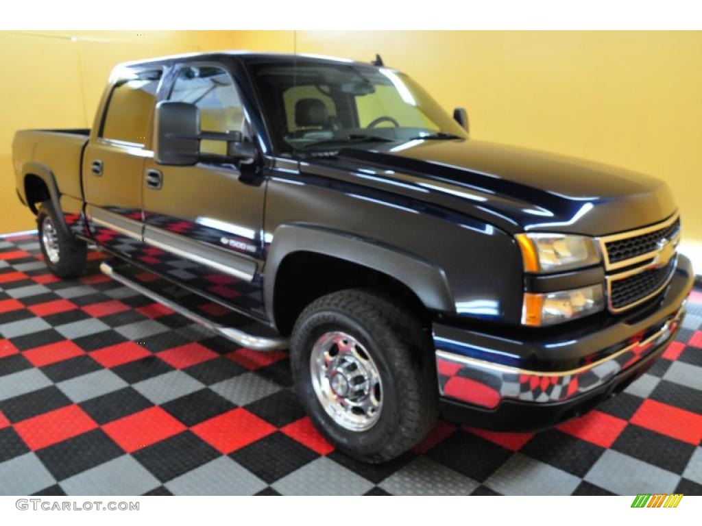 2006 Silverado 1500 LT Crew Cab 4x4 - Dark Blue Metallic / Dark Charcoal photo #1