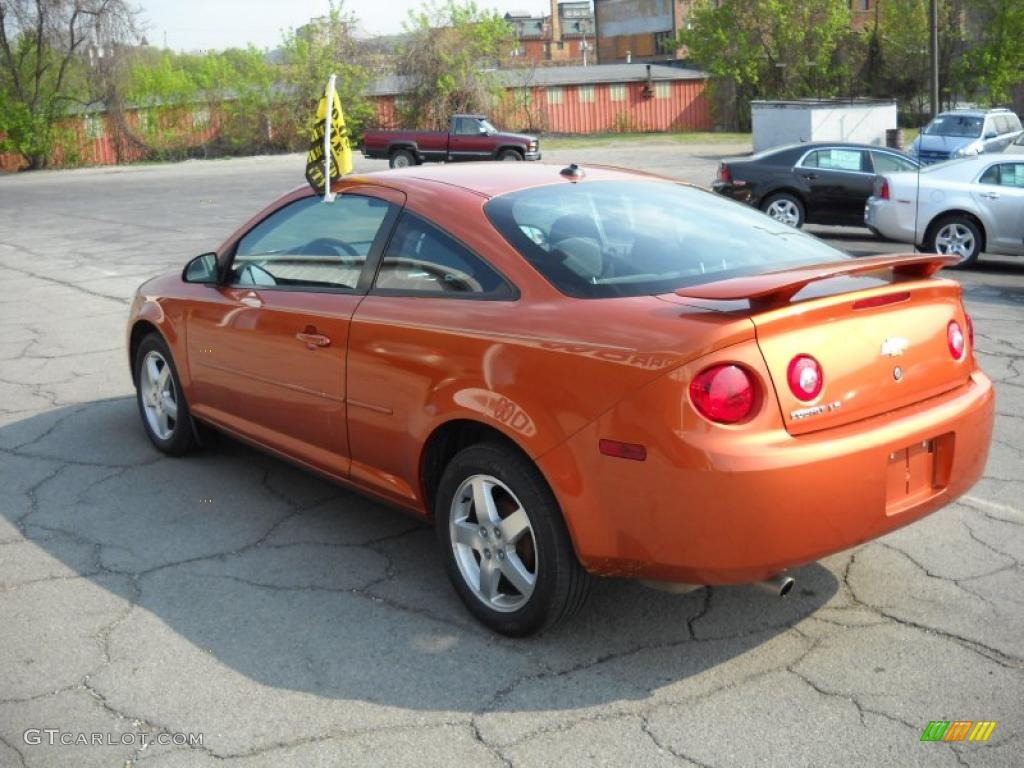 2005 Cobalt LS Coupe - Sunburst Orange Metallic / Ebony photo #4