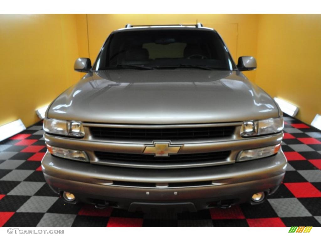 2002 Tahoe Z71 4x4 - Light Pewter Metallic / Medium Gray/Neutral photo #2