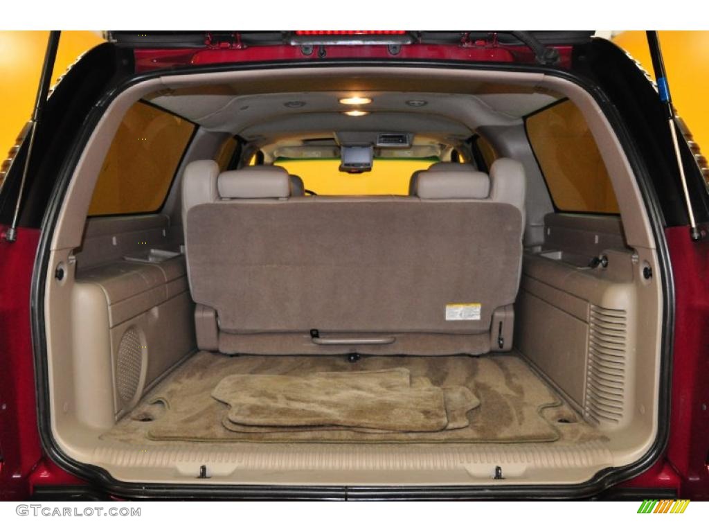 2004 Suburban 1500 LT 4x4 - Sport Red Metallic / Tan/Neutral photo #16